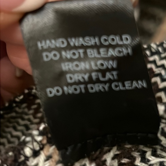 Haute Monde Thick, Plaid shorts. I wear a size 12/14 and they do not fit me. - Picture 6 of 7